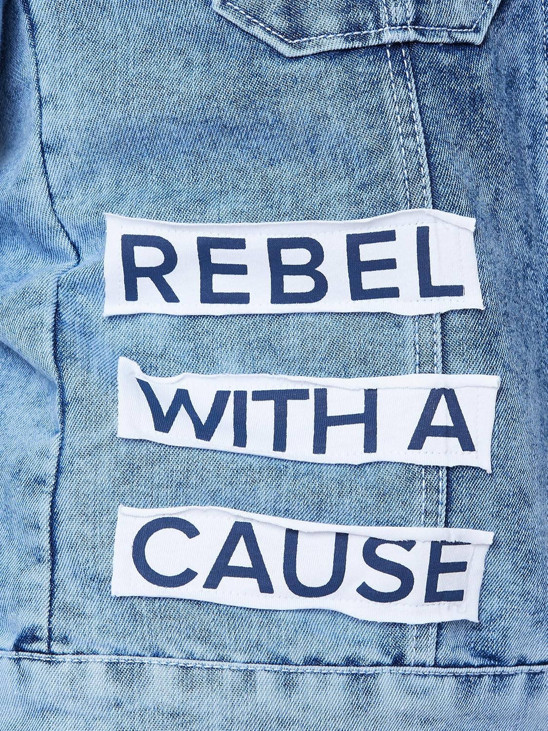 Women's Light Blue Collared Solid Full Sleeve Regular Length Denim Jacket - Image 5